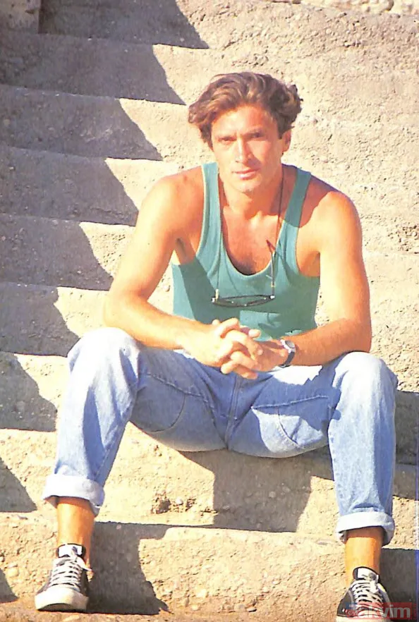 Hülya Avşar Müjde Ar'la başrol paylaştı Çarkıfelek'le efsaneleşti! Sırra kadem basan Tarık Tarcan'ın son haline bakın yıllar teğet geçmedi - 4