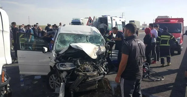 Son dakika: Konya’da 3 aracın karıştığı trafik kazası: 1 ölü, 7 yaralı