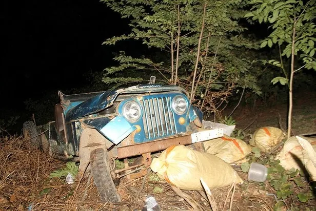 samsunda-findik-iscilerini-tasiyan-cip-devrildi-olu-ve-yaralilar-var-1598557329978.jpeg Samsun’da fındık işçilerini taşıyan cip devrildi! Ölü ve yaralılar var-1