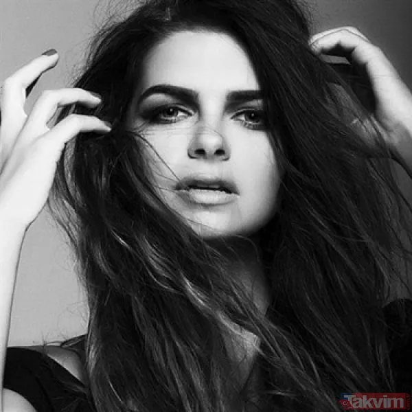 Kariyerine İstanbul'da Başlamak İsteyen Karahan, İlk Etapta Ajansa Kayıt Yaptırdı. O Dönemde Reklam Filmleriyle Yıldızı Parlamaya Başladı.