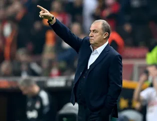 Fatih Terim eleştiri oklarının hedefinde: Galatasaray'ın ligden sonra kupada da havlu atması taraftarları çileden çıkardı!