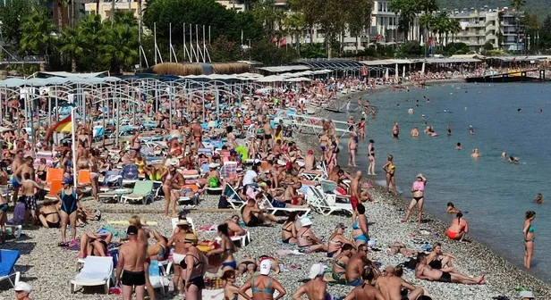 Kemer'e soğuklar gelmedi! Ekim ortasında deniz keyfi-2