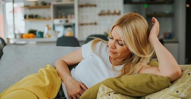 Genital siğiller, adet düzensizliği ve ara kanamalar... Erken teşhis ve tedavi hayat kurtarıyor: Uzmanı önemsenmesi gereken 7 sinyali sıraladı...