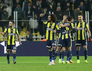 Fenerbahçe göz göre göre ligin dibine sürüklendi!