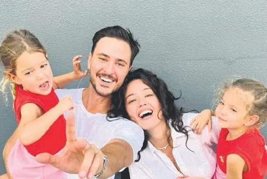 ’Eşim etek giyebilir’