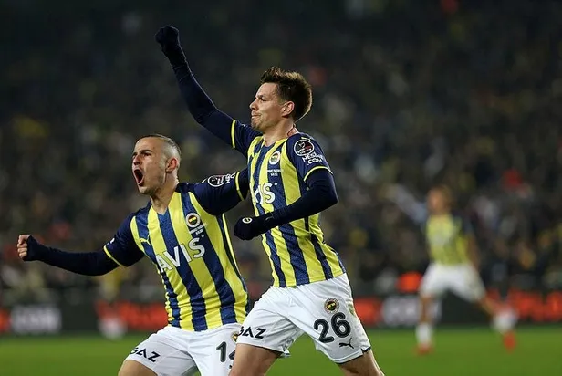 Özel haber... Fenerbahçe'nin Yunan yıldızı Pelkas takımdan ayrlıyor! İtalya'dan o takım talip oldu-7