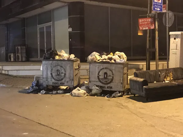1692082217608.jpg CHP yönetimi İstanbul'u 90'lara döndürdü! İSTAÇ işçileri iş bırakıyor: Çöp dağları oluşacak-7