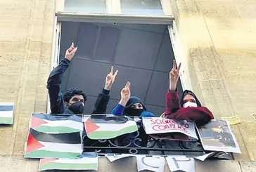 Üniversite değil terörist sever