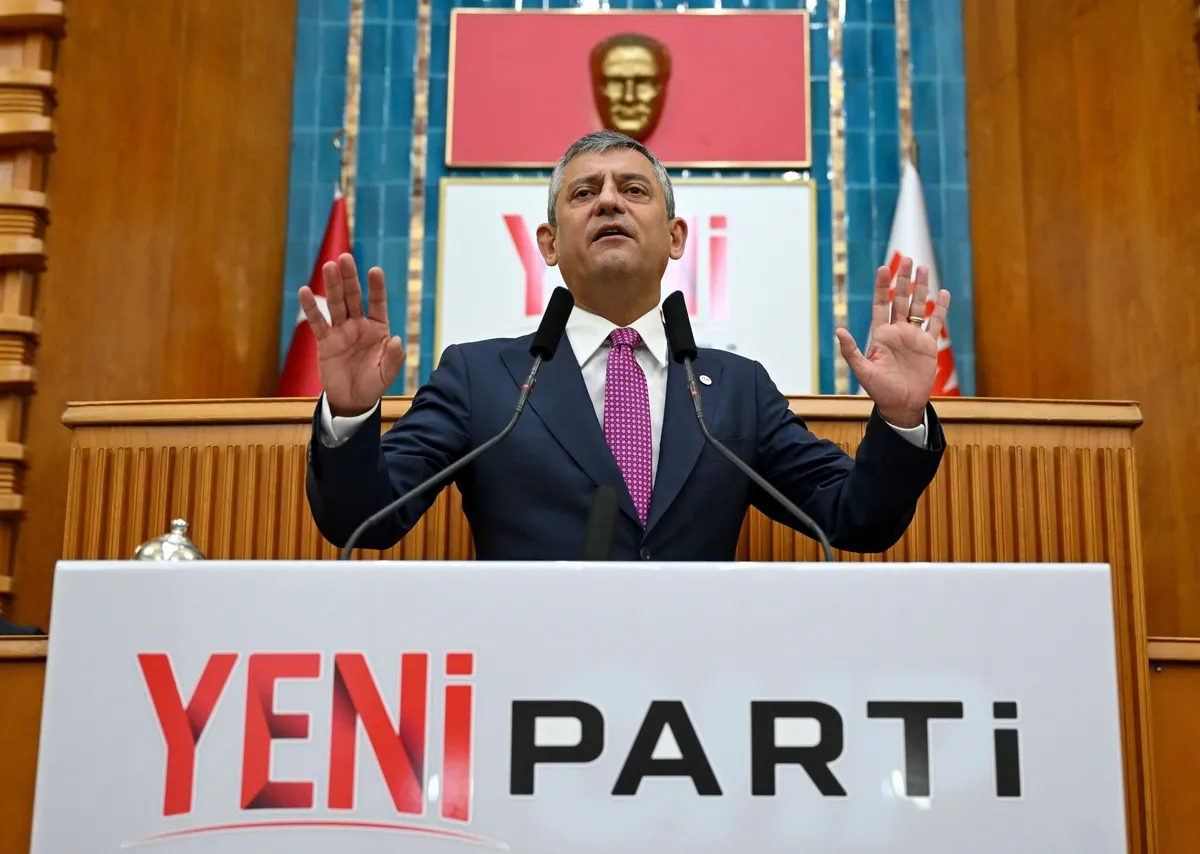 ozgur-ozel-yeni-partide-azinliga-dustu-silivri-gudumlu-dilek-imamoglu-operasyonu-hem-kavga-hem-siyasi-eyyamcil-1786518679153.jpeg Özgür Özel YENİ Parti'de azınlığa düştü! Silivri güdümlü "Dilek İmamoğlu" operasyonu: Hem kavga hem siyasi eyyamcılık-6