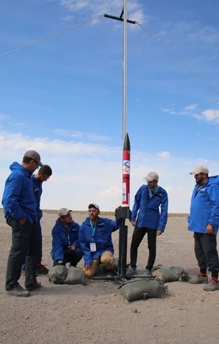 Tuz Gölü'nde roket yarışları nefes kesti