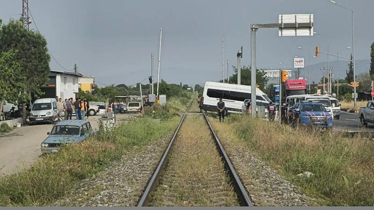 Aydın'da feci kaza: Motosiklete tren çarptı