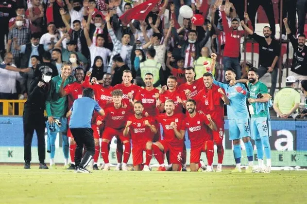 Yiğido’dan aynı tarife! Sivasspor Petrocub'ı eledi