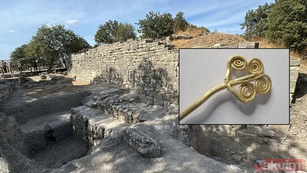 Troya kazılarında 4.500 yıllık keşif: Nadir görülen altın broş ve yeşim taşı ortaya çıktı - 1