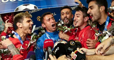 Avrupa Şampiyonu Ampute Futbol Milli Takımı yurda döndü! Coşkulu karşılama