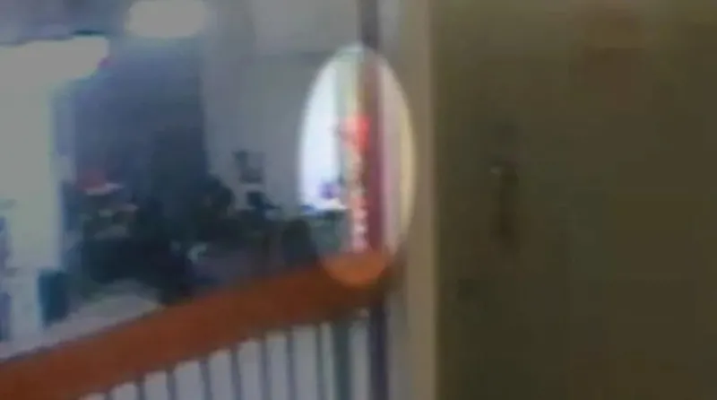 Özel jetlerden hücreye: Ghislaine Maxwell’in cezaevi görüntüleri ortaya çıktı-9