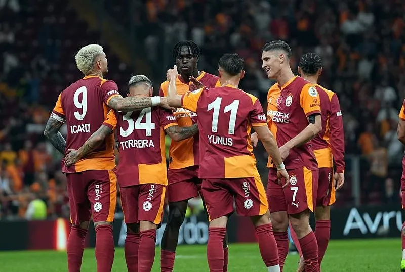 Galatasaray’da Fenerbahçe alarmı!