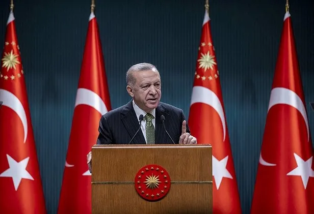 baskan-erdogandan-kabine-sonrasi-kritik-aciklamalar-memurlara-3600-ek-gosterge-mujdesi-emekliler-ve-ekonomik-g-1654530258085.jpeg Başkan Erdoğan'dan Kabine sonrası kritik açıklamalar! Memurlara 3600 ek gösterge müjdesi, emekliler ve ekonomik gelişmeler...-5