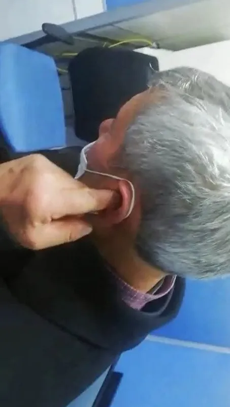 72-yasindaki-adayin-gorulmemis-kopya-azmi-ehliyet-sinavi-icin-akilalmaz-duzenek-1641286845347.jpg 72 yaşındaki adayın görülmemiş kopya azmi! Ehliyet sınavı için akılalmaz düzenek-3