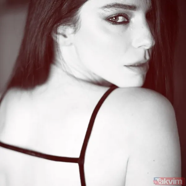 Merve Boluğur önce erkeklere tüyo verdi sonra siyah minisi ile şov yaptı! Merve kıvırdı sosyal medya yıkıldı - 9