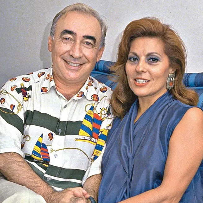 8-yillik-evlilik-kibar-feyzonun-maho-agasi-sener-senin-eski-esi-bakin-hangi-unlu-oyuncu-cikti-meger-kari-koca-1724235220582.jpg Kibar Feyzo’nun Maho Ağa’sı Şener Şen’in eski eşi bakın hangi ünlü oyuncu çıktı! 8 yıllık evlilik! Meğer karı-koca aynı filmdeymiş!-10