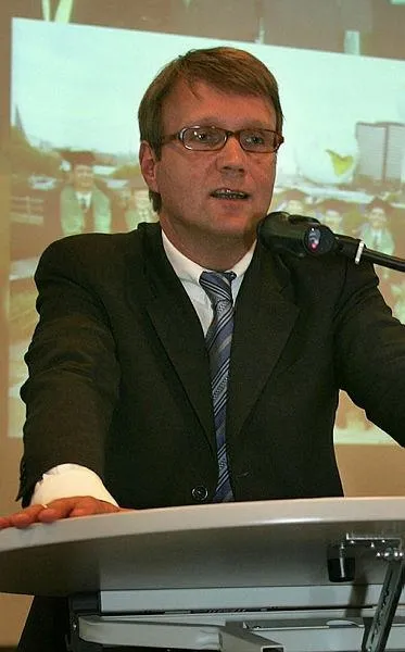 al-sana-alman-disiplini-almanyanin-demiryollari-sirketi-deutsche-bahnin-milyarlik-vurgunu-ortaya-cikti-1637875153548.jpeg Al sana Alman disiplini: Almanya'nın demiryolları şirketi Deutsche Bahn'ın milyarlık vurgunu ortaya çıktı-3