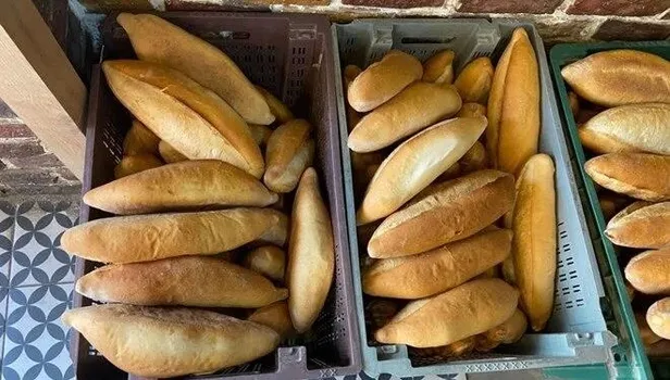 İstanbul'da ekmeğe 'resmi' zam! 230 gram ekmek 2.5 lira oldu-1