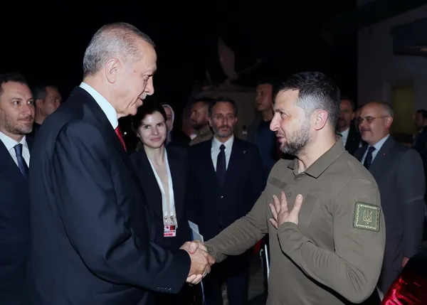 Son dakika: İstanbul'da tarihi zirve! Başkan Recep Tayyip Erdoğan ve Ukrayna Devlet Başkanı Zelenskiy görüştü! İşte önemli mesajlar-2