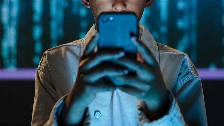 algoritma-siddeti-odullendiriyor-tiktok-coplugunde-yeni-rezalet-1776677467558.jpeg Yılanın başı algoritma! Tiktok çöplüğünde rezalet üstüne rezalet: "Karagül" örneği ve şiddeti ödüllendirme mekanizması-6