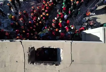 18 yaşındaki Dilara enkazdan böyle çıkartıldı