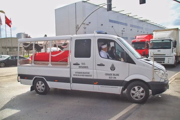 canli-yerli-ve-milli-iha-siha-ve-tihalarin-fikir-babasi-ozdemir-bayraktar-son-yolculuguna-ugurlaniyor-1634631283661.jpg Yerli ve milli İHA SİHA ve TİHA'ların fikir babası Özdemir Bayraktar son yolculuğuna uğurlandı! Namaz sonrası Enfal Suresi 60. ayeti okundu-12