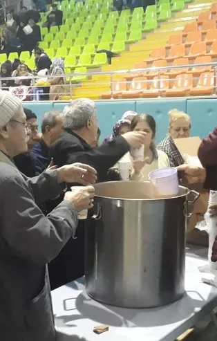 Deprem sonrası spor salonları ve yurtlar vatandaşın hizmetinde