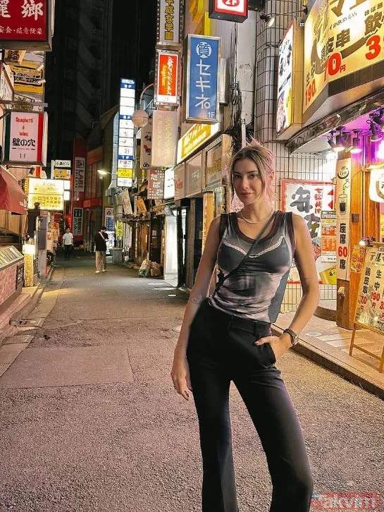 Meedo gitti dertler bitti! Şeyma Subaşı boşanır boşanmaz açıldı saçıldı "Kocam kızıyor paylaşamam" diyen Şeyma... - 16