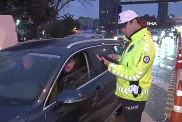 Kadıköy'de dronlu denetimde 8 sürücüye ceza