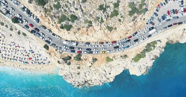 Bayram tatilinde fırsatçılar kolları sıvadı! Beach fiyatları dudak uçuklattı...