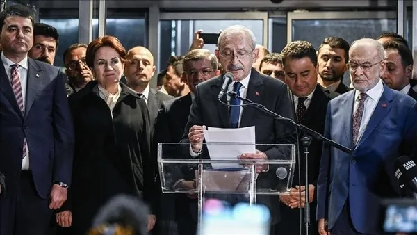 koalisyonda-liste-savaslari-devanin-saadeti-bozuldu-her-partiden-farkli-oneri-1680586641032.jpg Koalisyonda liste savaşları! DEVA'nın itirazları İP'leri kopma noktasına getirdi: Her partiden farklı öneri-3