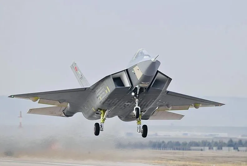 Türkiye ’KAAN’atlandı