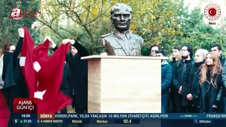 Prag’da Atatürk heykeline engel!