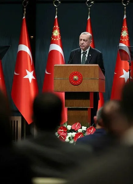 1640053462222.jpeg Takvim gazetesi Ekonomi Müdürü Faruk Erdem kurdaki düşüşün etkileri hakkında çarpıcı açıklamalarda bulundu-7