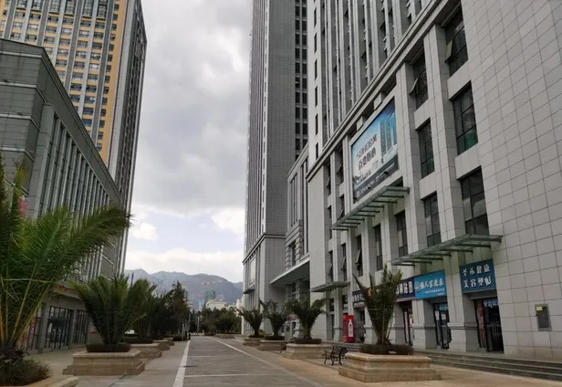 Çin'de yaşayan Türk oyuncu Koronavirüs hakkında konuştu: "Wuhan plakası görenler polisi arıyor"-2