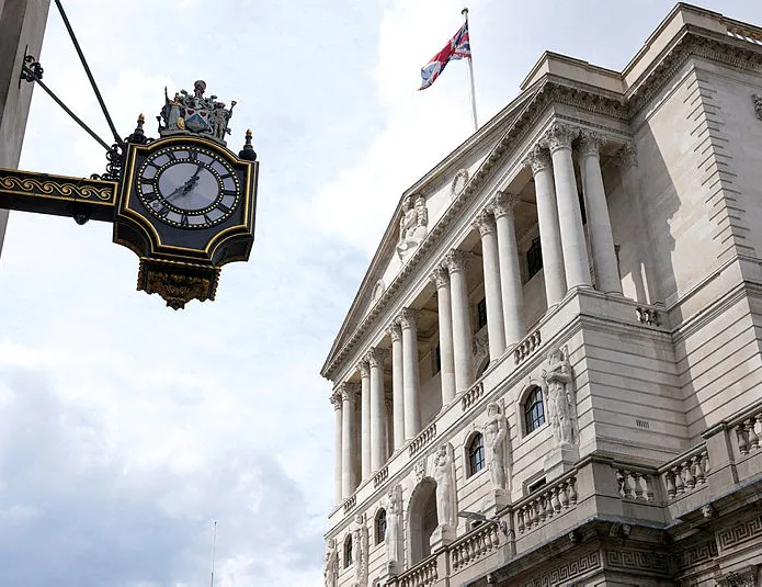 İngiltere’den tarihi faiz kararı! 14 yıl aradan sonra bir ilk