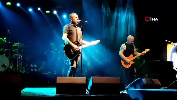 Haluk Levent Hatay'da şarkılarıyla hayranlarını coşturdu!