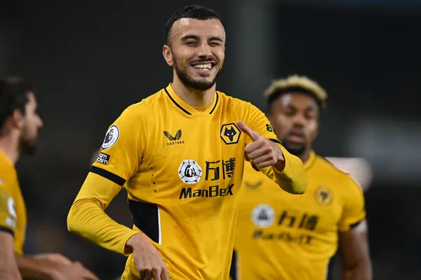 besiktasin-yeni-transferi-saiss-vidanin-gerisinde-kaldi-1655299090774.jpg Beşiktaş'ın yeni transferi Saiss, Vida'nın gerisinde kaldı!-2