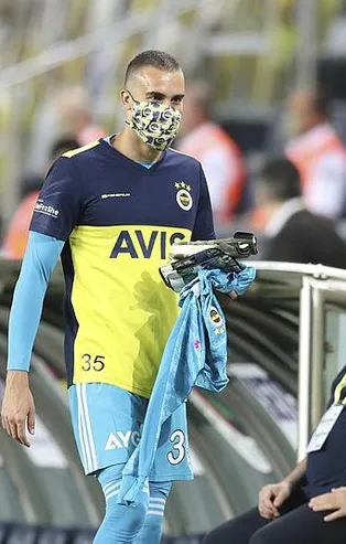 Kaleci Harun Tekin Fenerbahçe’de kalacak!