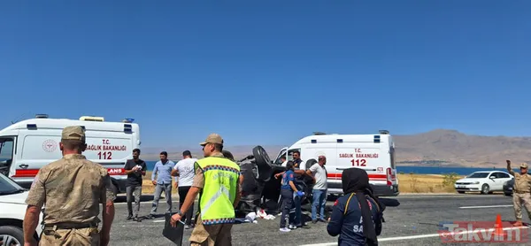 Van'da 'kafa kafaya' facia! Cip ters döndü otomobil kağıt gibi ezildi - 11