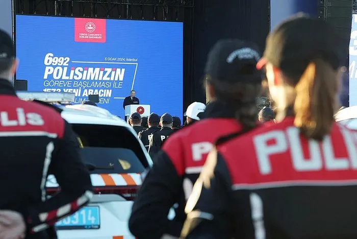 Başkan Erdoğan'dan 6 bin 992 polisin göreve başlaması ve bin 573 yeni aracın hizmete alım töreninde açıklamalar-4