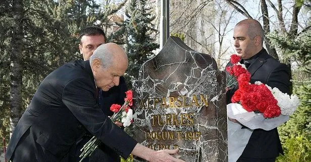 Son dakika: MHP lideri Bahçeli’den Merhum Türkeş’in Anıtmezarına ziyaret