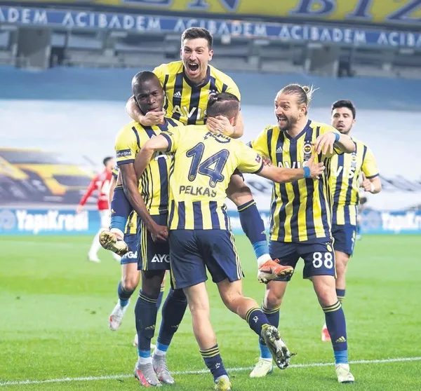 Emre Belözoğlu’ndan Fenerbahçeli futbolculara: Son nefese kadar savaşacağız