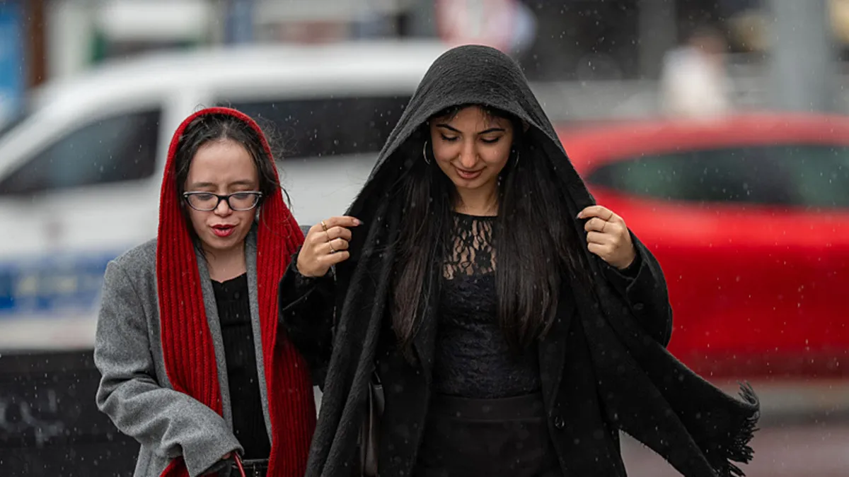 Ramazan'da kar yağacak mı? Meteoroloji'den fırtına ve toz uyarısı: Güneşe aldanmayın 10 derece düşecek