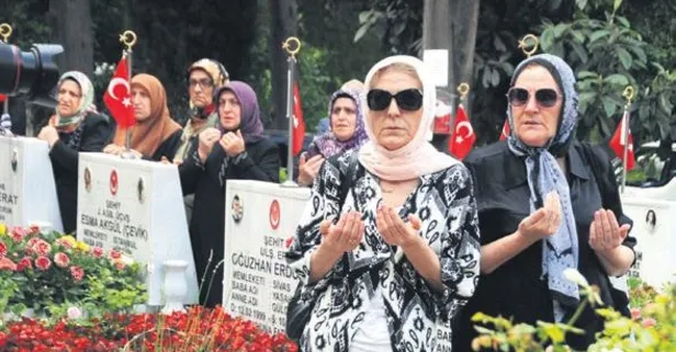 En acı bayram: Şehit yakınları, Türkiye kahramanlarını ziyaret etti
