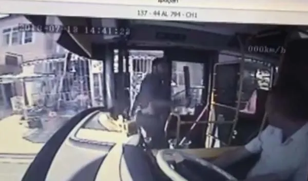 Malatya'da otobüs şoförüne satırla saldırdı - 4